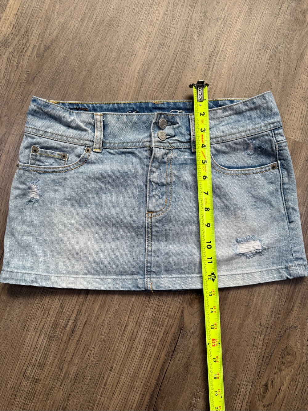 American Eagle Vintage Denim Mini Skirt Sz 2 Distressed Y2K - Picture 3 of 11